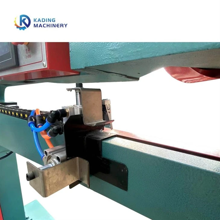 Semi-automatic box stapling machine